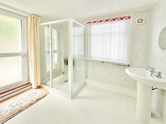 Shower Room.JPG