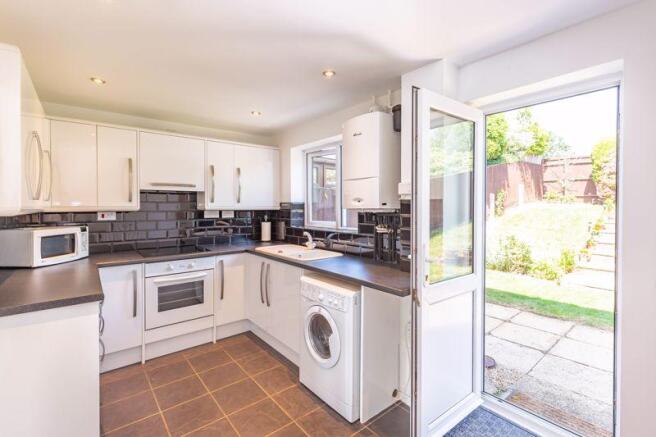 Kitchen / DIni...