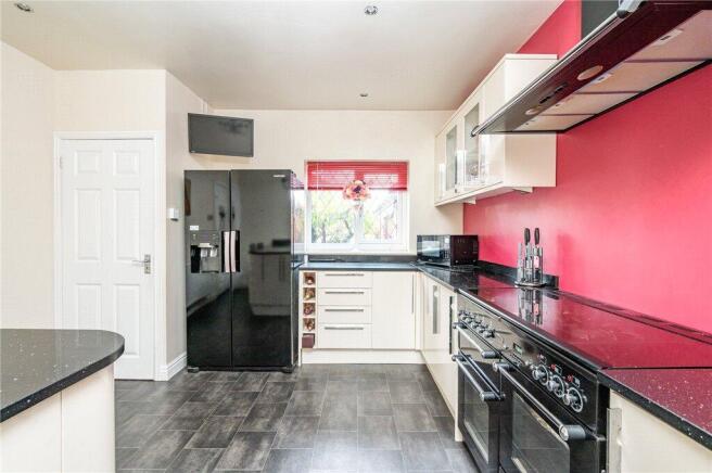 3 bed Semi-Detached for sale Image 7