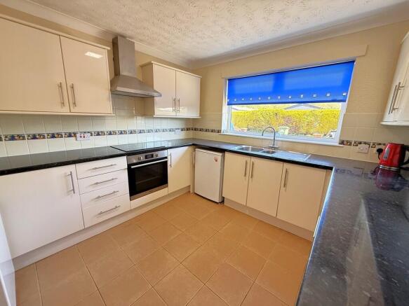KITCHEN 1