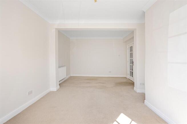 3 bed Semi-Detached for sale Image 7