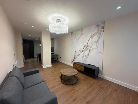 1 bed Apartment to rent Image 12