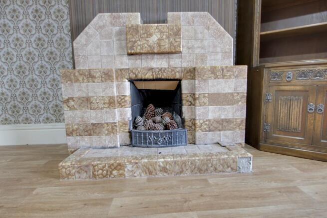 LOUNGE FIREPLACE