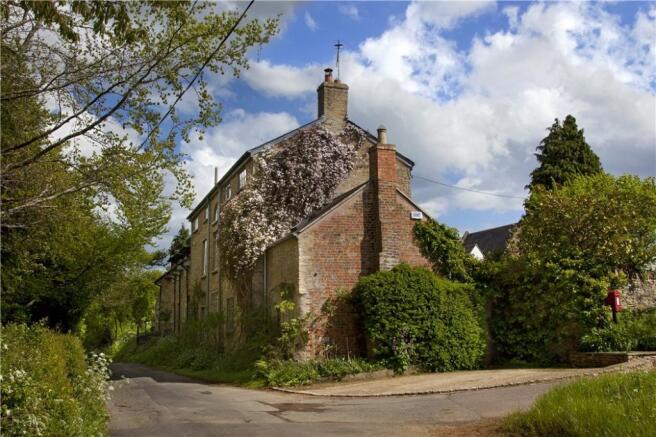 Attractive Hamlet
