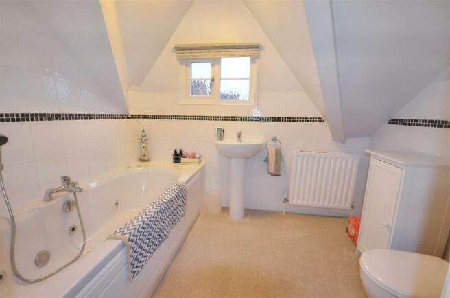 En-Suite Bathroom