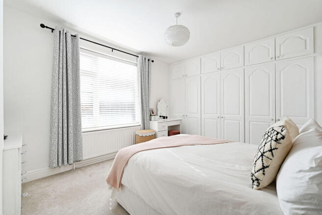 3 bed Terraced for sale Image 11