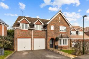 10, Six Acres, Horsham RH13 0TH