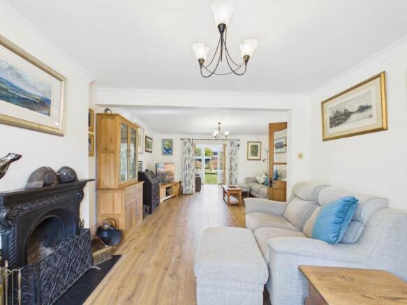 House in Horsham, Slinfold - More