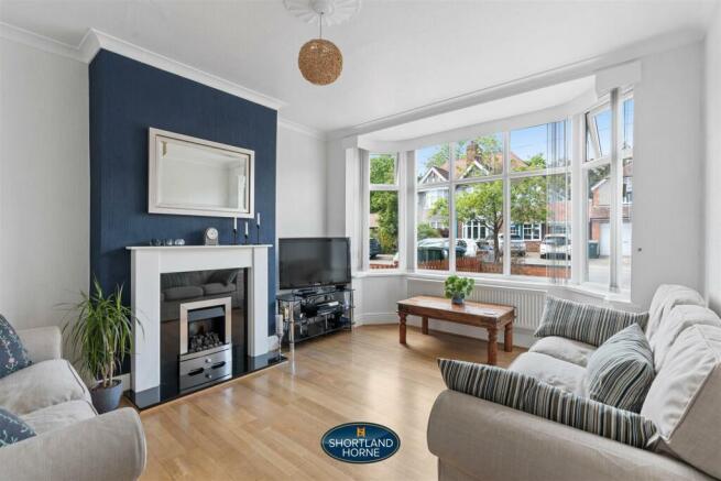131 Woodside Ave Sth (10 of 21).jpg
