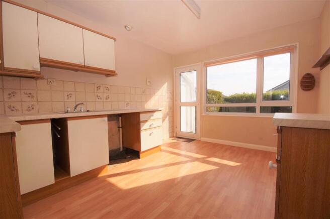 kitchen1.jpg