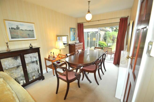 Lounge/Dining Room