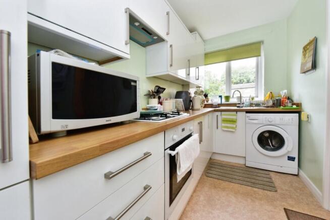 2 bed Apartment for sale Image 5