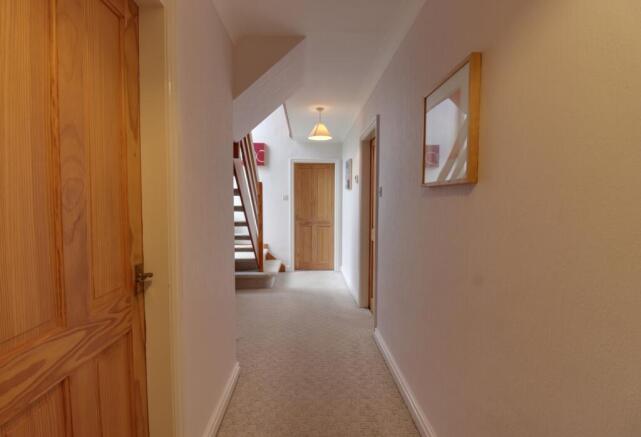 4 bed Detached for sale Image 4