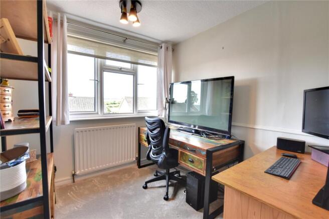 4 bed Semi-Detached for sale Image 11