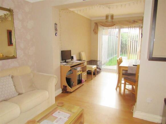 DINING ROOM & FAMILY ROOM