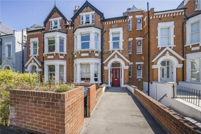 1-bed flat on Woodside, Wimbledon, London, SW19, £515,000