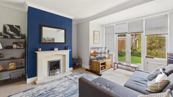 Lounge/Dining Room