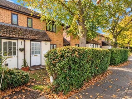 Cornish Court, Edmonton, N9
