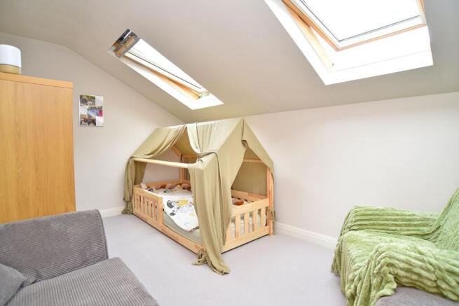 4 bed Town House for sale Image 12