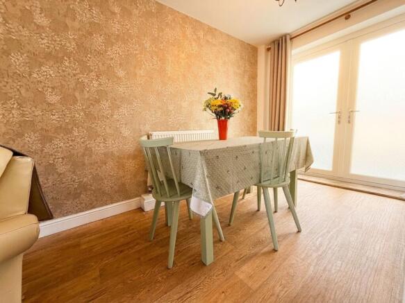 3 bed Semi-Detached for sale Image 5