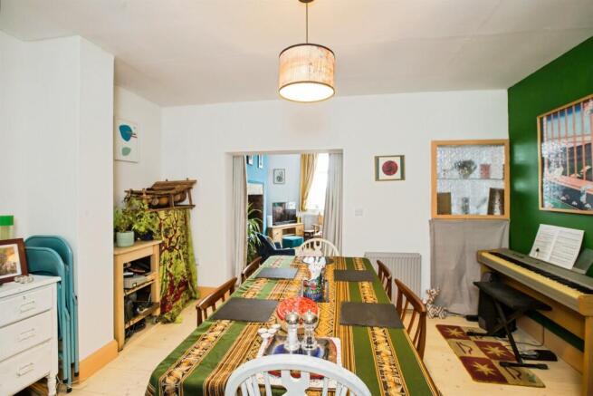 2 bed Terraced for sale Image 6