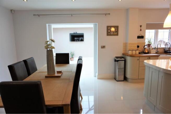 Kitchen / Diner