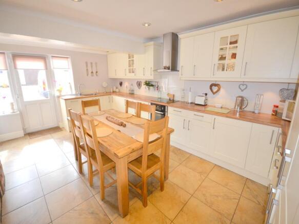 Kitchen / Dining Room