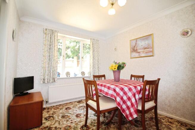 4 bed Detached for sale Image 6