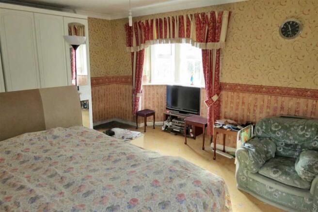 Bedroom 1: