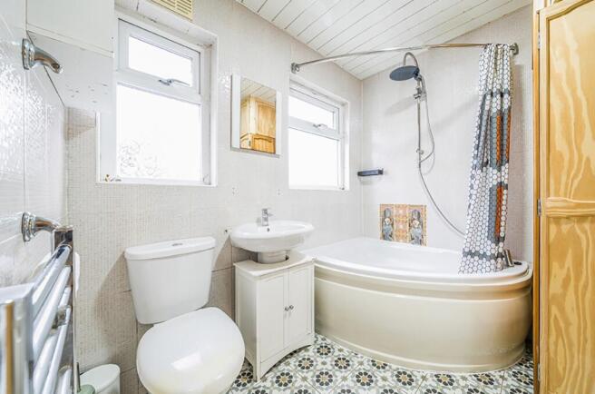 3 bed Semi-Detached for sale Image 7