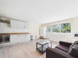 Flat 5, Breton House St Saviours Estate, Abbey Street, London SE1 3EF