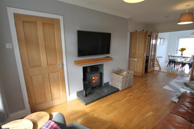 Living Room.jpg