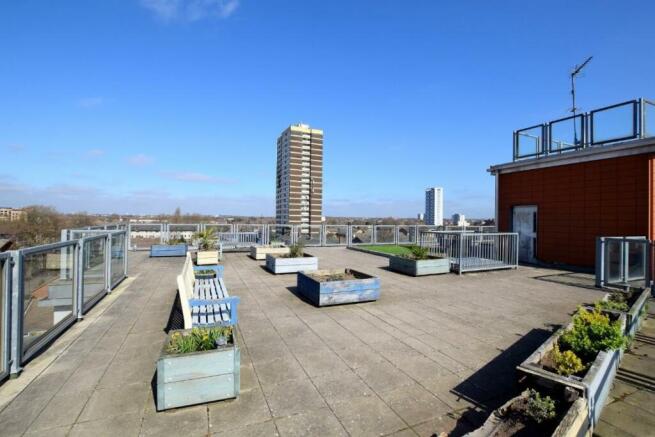 Communal Roof Terrace: