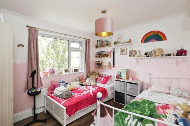 3 bed Semi-Detached for sale Image 11