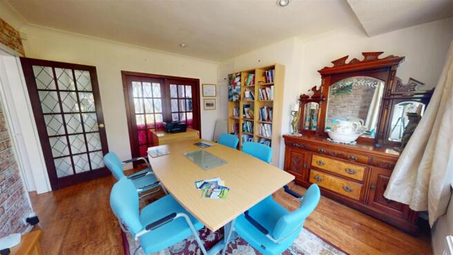 3 bed Semi-Detached for sale Image 10