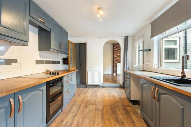 3 bed Semi-Detached for sale Image 10