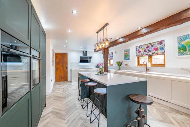 Kitchen/Dining Room