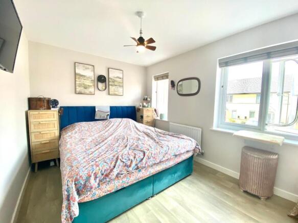 2 bed Semi-Detached for sale Image 12