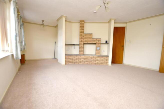 Living Room (2)