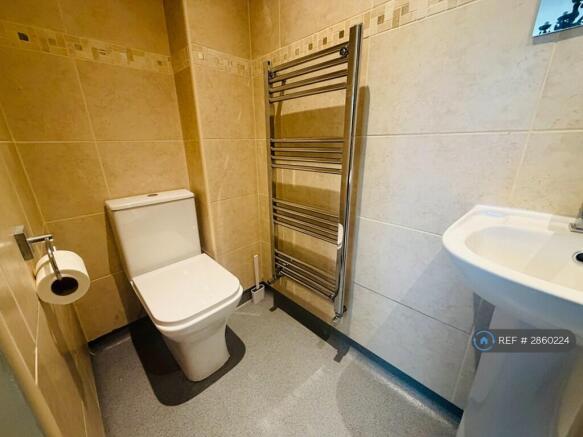 2 bed Flat to rent Image 8