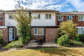 8, Oaks Court, Oaks Close, Leatherhead KT22 7SJ