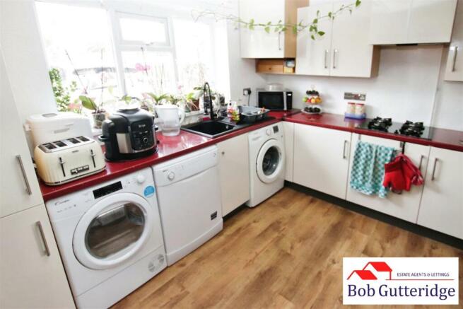 FITTED KITCHEN / BREAKFAST ROOM