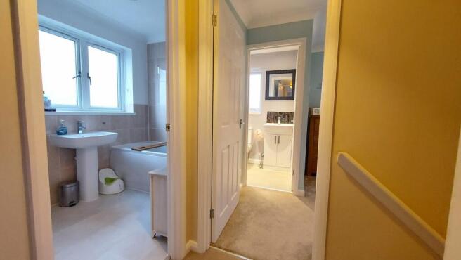 Photo 16