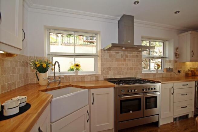 Belfast Sink & Range