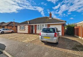 2, Long Barrow Drive, North Walsham NR28 9YA