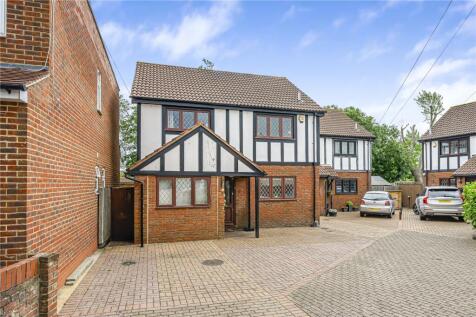 Langham Drive, Chadwell Heath, RM6