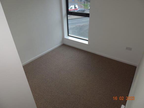 2 bed Apartment to rent Image 5