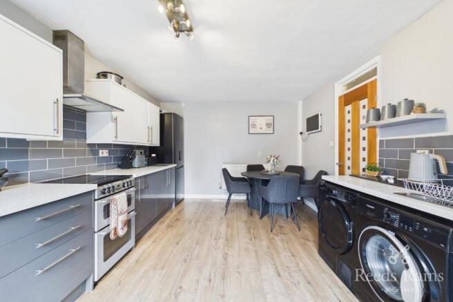 3 bed Semi-Detached for sale Image 4