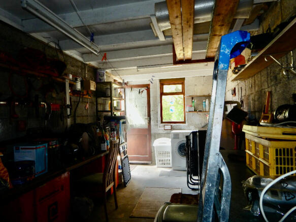 GARAGE 