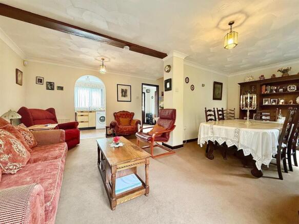 Open Plan Lounge/ Dining Room